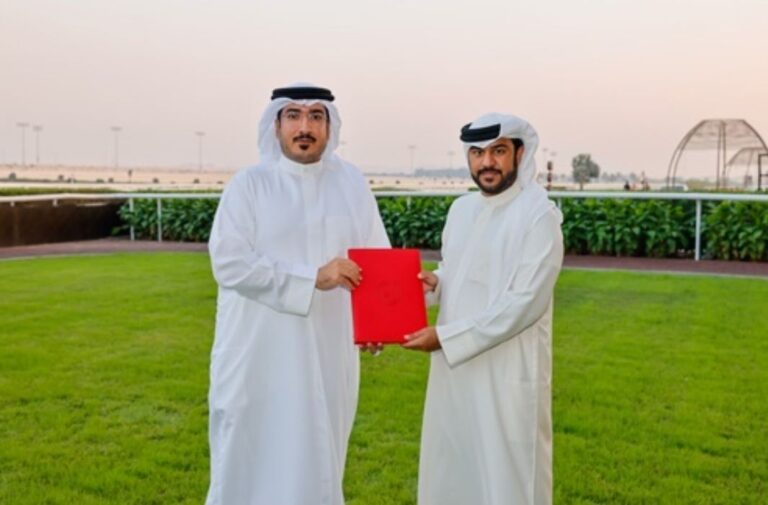 البحرين: نادي راشد للفروسية يوقع اتفاقية مع منصة “صفا” لموازنة انبعاثاته الكربونية البحرين: نادي راشد للفروسية يوقع اتفاقية مع منصة "صفا" لموازنة انبعاثاته الكربونية