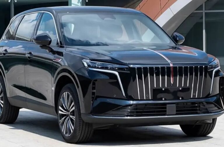 سيارة “هونغ تشي HS6” الصينية الهجينة تدخل غينيس: قطعت 2,325 كم دون التزود بالوقود سيارة هونغ تشي HS6