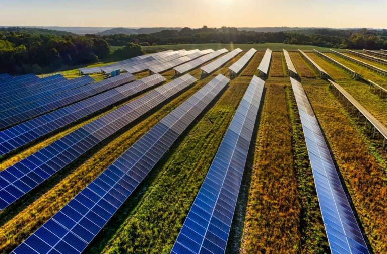 الهند: تقليص قياسي لإنتاج الطاقة الشمسية يهدد خطط الطاقة المتجددة