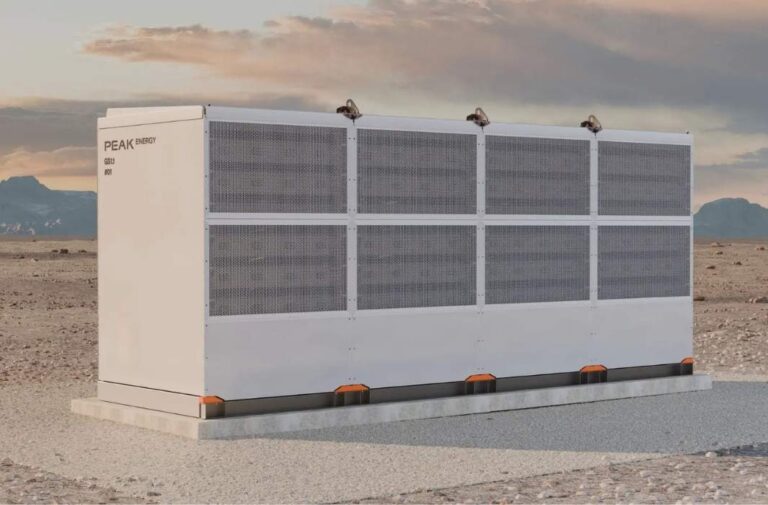 بـ 500 مليون دولار.. أمريكا تشهد اتفاقاً لأضخم نظام بطاريات صوديوم في العالم بسعة 4.75 جيجاواط ساعي أمريكا تستعد لإنشاء أضخم نظام بطاريات صوديوم في العالم بسعة 4.75 جيجاواط ساعي\ peak energy