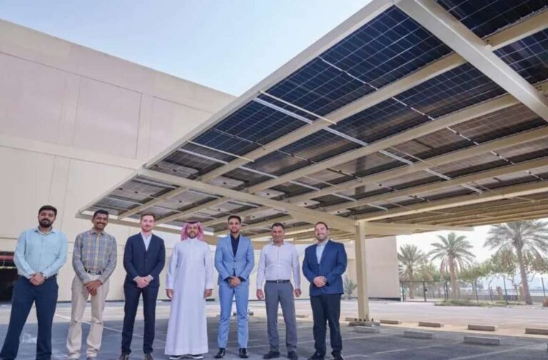 باستطاعة 2.2 ميجاواط.. «السيف» تبدأ تشغيل محطة المحرق الشمسية باستطاعة 2.2 ميجاواط.. «السيف» تبدأ تشغيل محطة المحرق الشمسية