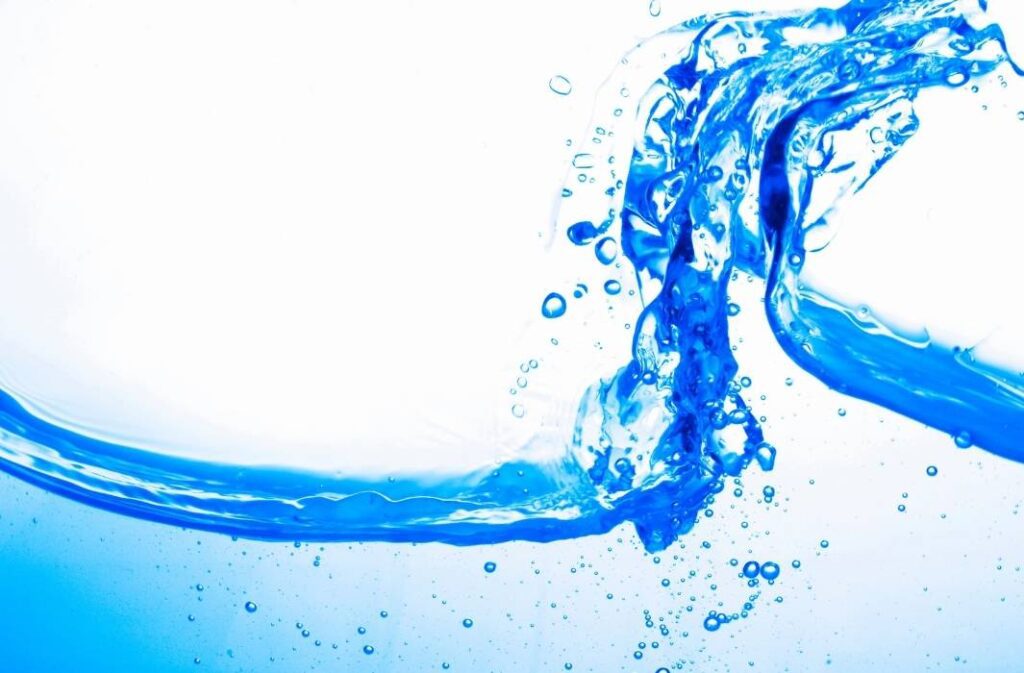 «أمن الإمداد» و«الذكاء الاصطناعي».. ركيزتان في استراتيجية أبوظبي الجديدة للمياه