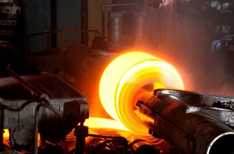 مؤتمر COP30.. اتفاق حاسم يُخضع غالبية صناعة الصلب لمعايير البصمة الكربونية صناعة الصلب