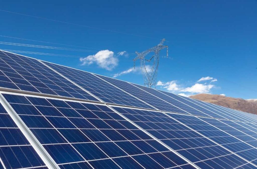 «سنيم» تعزز إمداداتها بـ42 ميجاواط.. محطتان شمسية وحرارية لدعم التعدين في موريتانيا (تعبيرية)