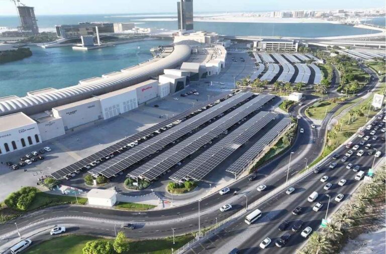 البحرين: تدشين محطة شمسية في «الأڤنيوز» باستطاعة 3.7 ميجاواط لإنتاج الطاقة النظيفة