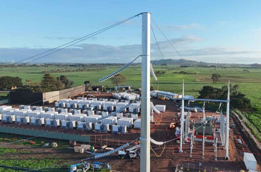 شركة «FRV» السعودية تدشن أول أنظمتها لتخزين الطاقة في أستراليا بسعة 200 ميجاواط ساعي