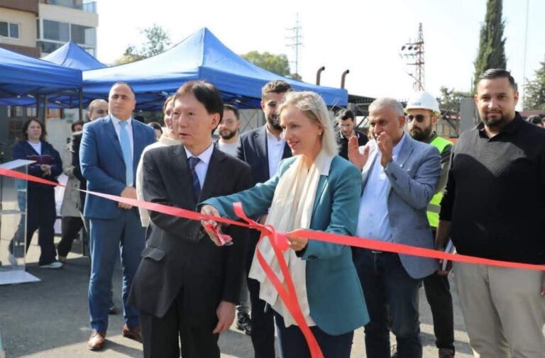 اليابان تدشن محطة للطاقة الشمسية في «سبلين» لدعم تعليم اللاجئين في لبنان اليابان تدشن محطة للطاقة الشمسية في «سبلين» لدعم تعليم اللاجئين في لبنان