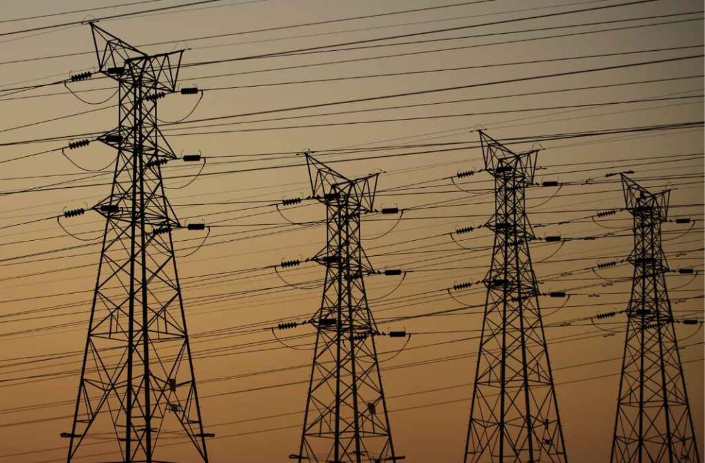 خطوط نقل الكهرباء