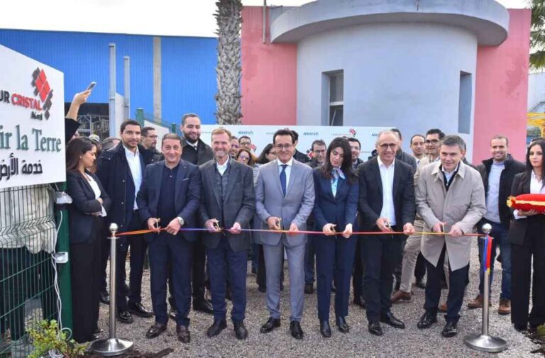 لوسيور كريستال تعزز سيادتها الطاقية بمحطة شمسية جديدة في عين حرودة تدشين محطة لوسيور كريستال في عين حرودة