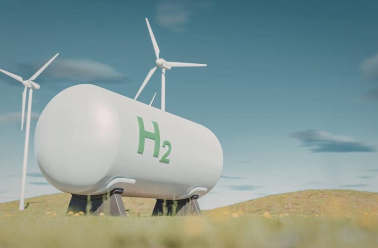 خزان هيدروجين أخضر وعنفات رياح