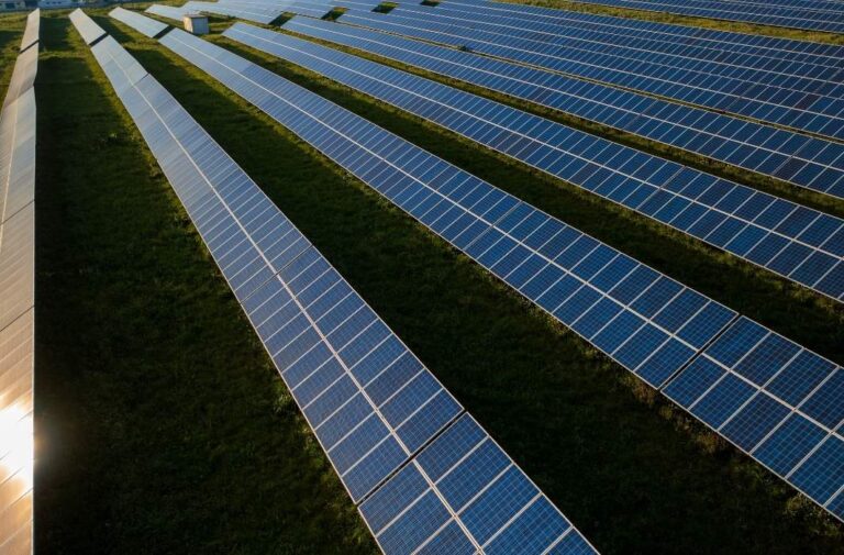 تراجع تاريخي مرتقب في نمو الطاقة الشمسية العالمية عام 2026 الطاقة الشمسية