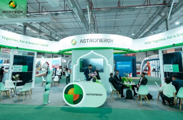 "أسترونيرجي" تُشارك في معرض "سولار آند ستورج" السعودية 2025