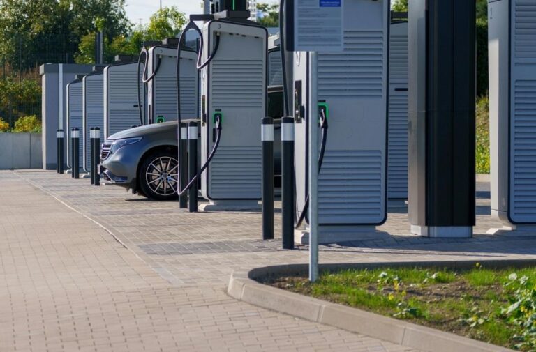 شحن المركبات الكهربائية