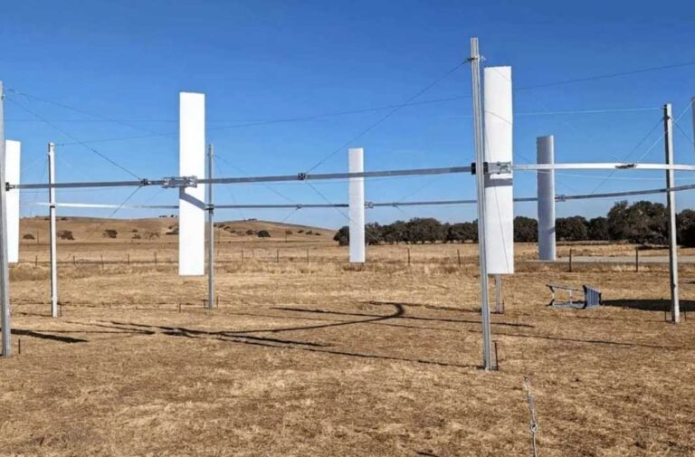 ثورة في طاقة الرياح: توربينات أرخص وأصغر لدعم البنية التحتية للذكاء الاصطناعي ثورة في طاقة الرياح: توربينات أرخص وأصغر لدعم البنية التحتية للذكاء الاصطناعي