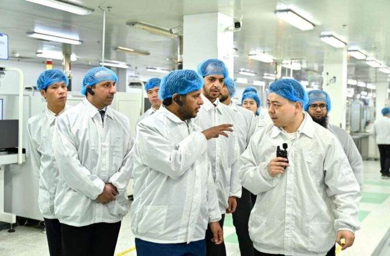 شراكة عُمانية صينية لتدشين منظومة متكاملة لصناعات الصلب الأخضر وتخزين الطاقة