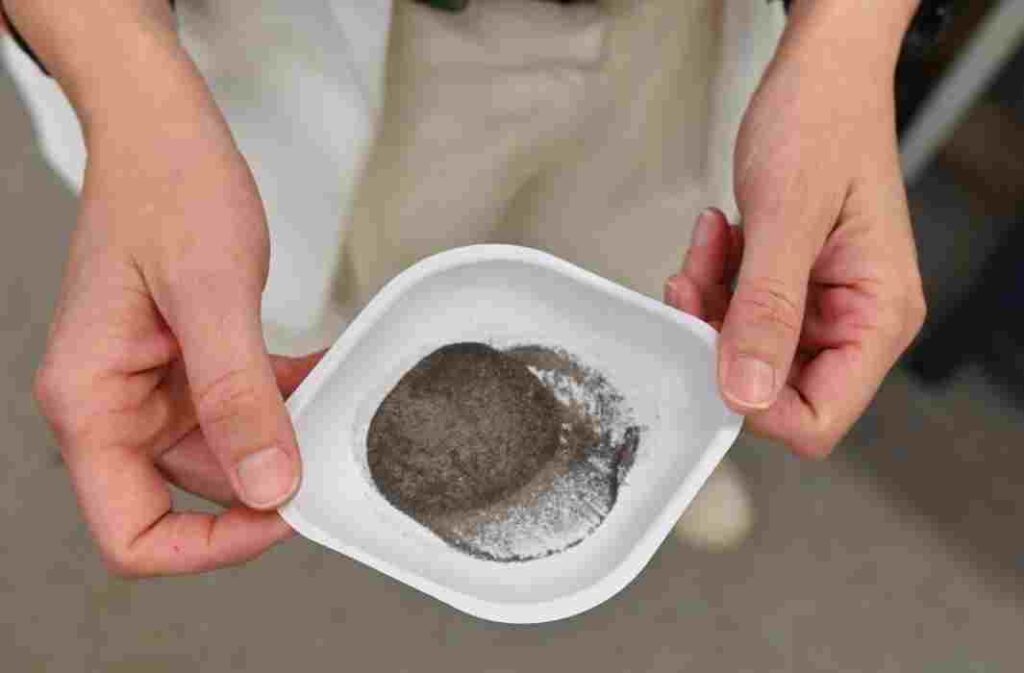 تقنية أسترالية مبتكرة تستخلص 97% من فضة الألواح الشمسية المستهلكة