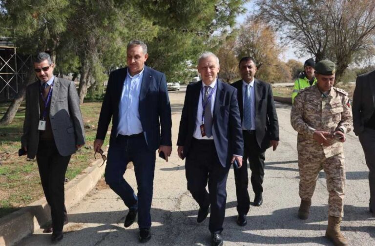 بربط إلكتروني مباشر.. تدشين محطة متطورة لرصد جودة الهواء في مطار الملكة علياء الدولي افتتاح محطة مراقبة نوعية الهواء