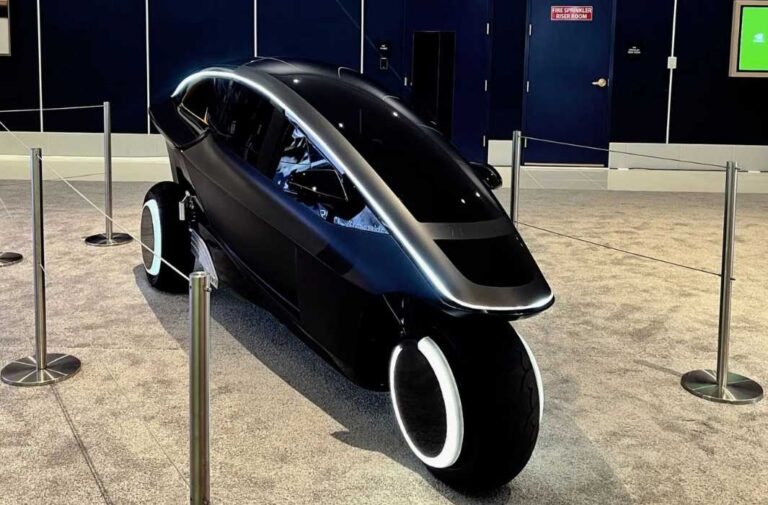“ترينيتي”: مركبة كهربائية بكرسي واحد وذكاء اصطناعي من “NVIDIA” تقتحم معرض CES 2026 مركبة ترينيتي الكهربائية