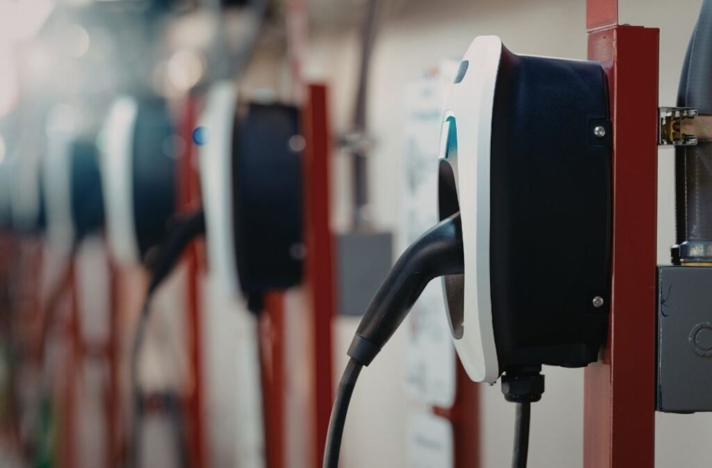 بمواصفات عالمية.. عجمان تفتتح محطة الشحن الكهربائي الأحدث في المنطقة