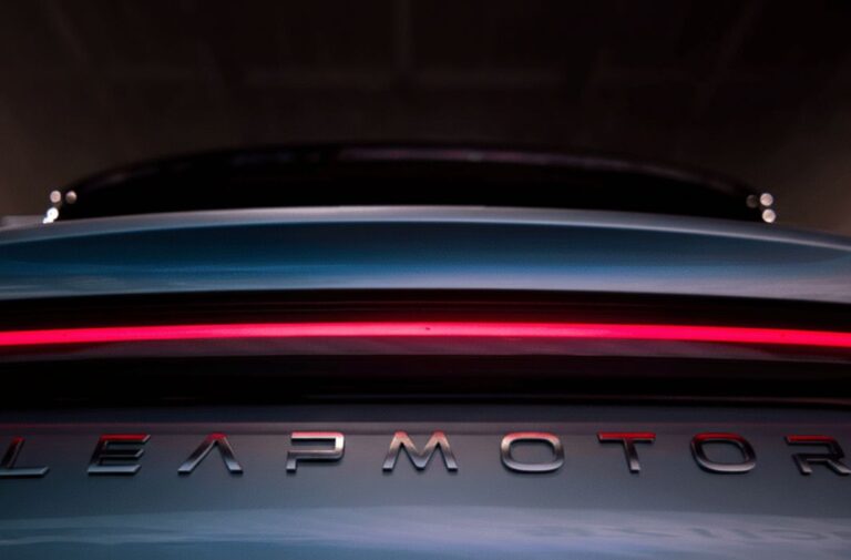 إحدى سيارات ليب موتور