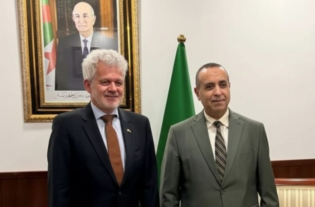 وزير الطاقة والطاقات المتجددة الجزائري مع سفير النمسا