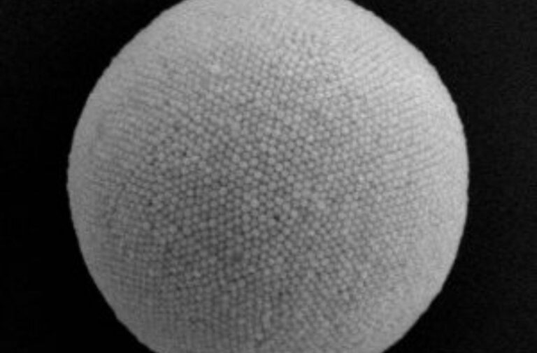 علماء يطورون مادة «سوبرابولز» تنجح في امتصاص كامل الطيف الشمسي علماء يطورون مادة «سوبرابولز» تنجح في امتصاص كامل الطيف الشمسي