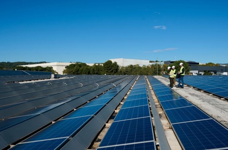 المغرب يطلق مشروع "سولار روف توب 500"