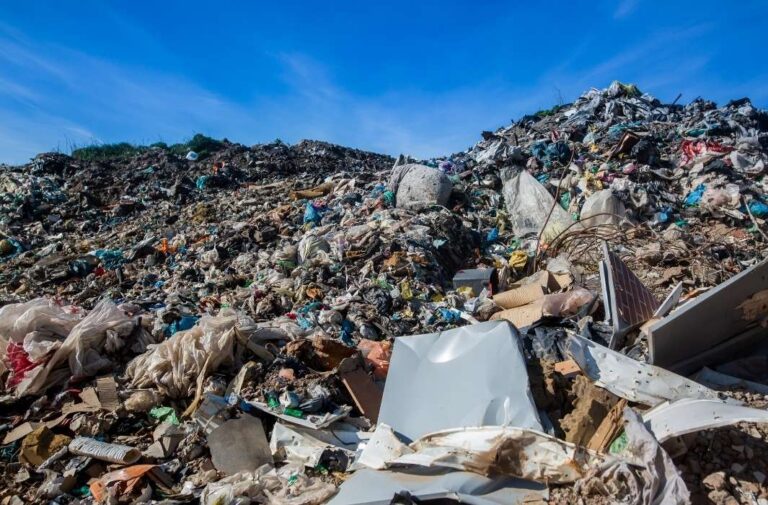 “بابل” العراقية توقّع مذكرة تفاهم لمشروع تحويل النفايات إلى طاقة نظيفة بابل العراقية تتجه لتحويل النفايات إلى طاقة نظيفة