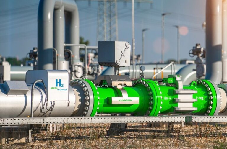 عُمان تعتزم تنفيذ شبكة أنابيب للهيدروجين الأخضر بطول 400 كيلومتر أنابيب هيدروجين