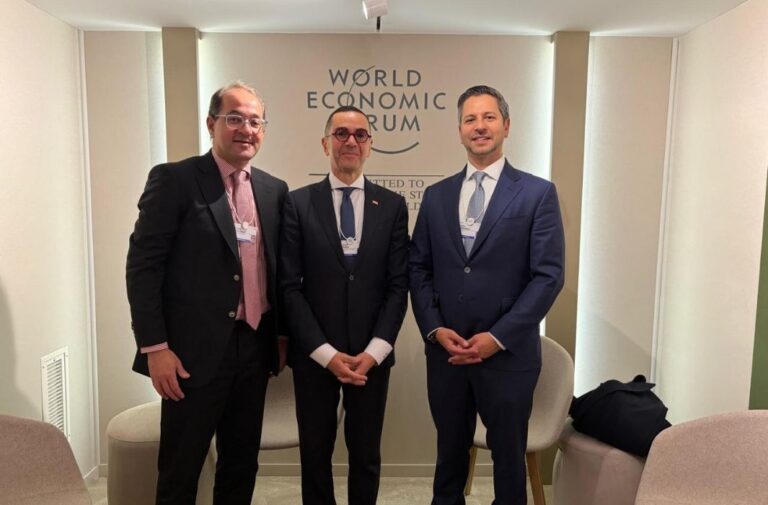 وزيران مصرييان و مسؤوول في Archer Aviation