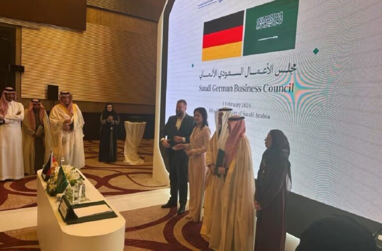 من ينبع إلى روستوك.. السعودية تعتزم تصدير الأمونيا والهيدروجين الأخضر إلى ألمانيا توقيع الاتفاقيات بين السعودية وألمانيا (الاقتصادية)