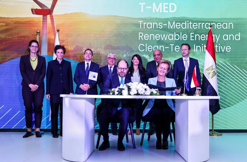 توقيع اتفاقيتين لتعزيز الطاقة الخضراء في مصر