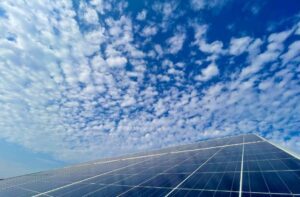 "سكاتيك" تفوز بمناقصة حكومية لإنشاء محطة شمسية باستطاعة 120 ميجاواط في تطاوين بتونس