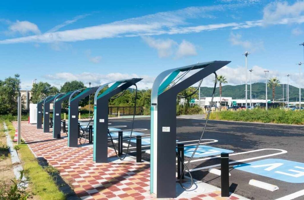 ساحة نقاط شحن مركبات كهربائية