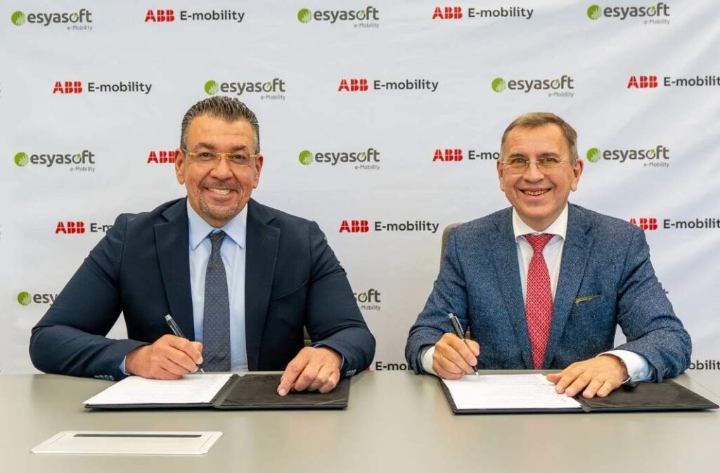 توقيع اتفاقية Esyasoft e-Mobility وABB E-mobility