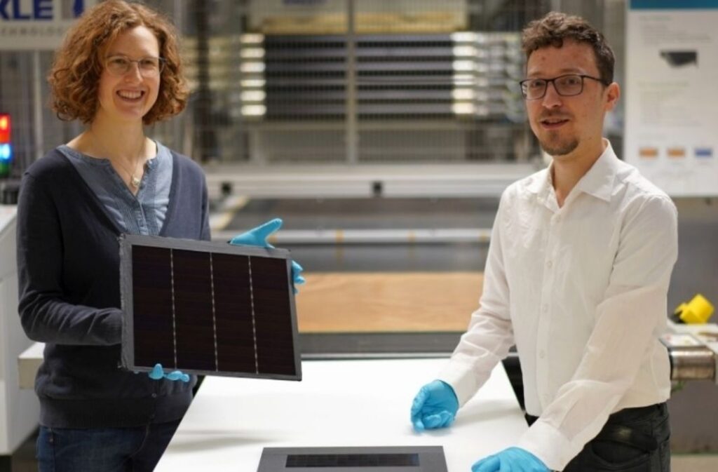 معهد «فراونهوفر» الألماني يسجل رقماً قياسياً عالمياً في كفاءة الألواح الشمسية الترادفية